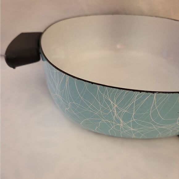 Vintage MCM 1950's "Serendipity" Turq/Black/Wht Spaghetti Drizzle 8" Dutch Oven - Picture 3 of 6